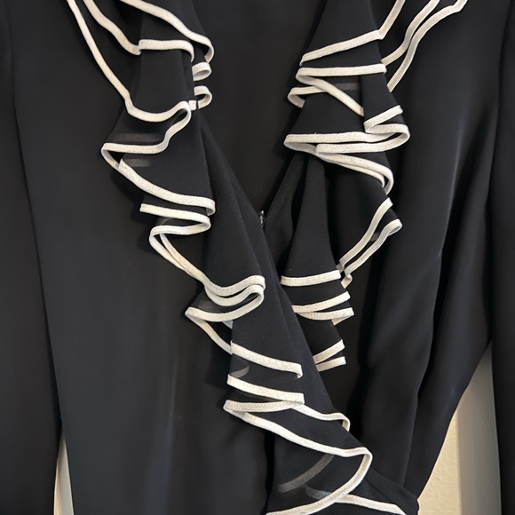 Dana Buchman Black Wrap Blouse Size: 6 Petite MSRP: $125.00 - Picture 4 of 6